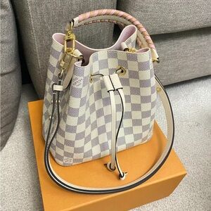 Louis Vuitton Neonoe BB bucket bag